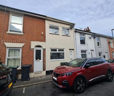 3 bedroom terraced house to rent - Photo 4