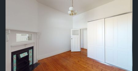 CHARMING 3 BEDROOM HOUSE! - Photo 3