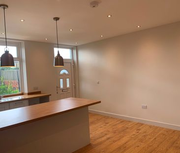 4 Bed Terraced House, Zoar Street, LS27 - Photo 3