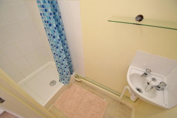 4 bedroom terraced house to rent - Photo 1