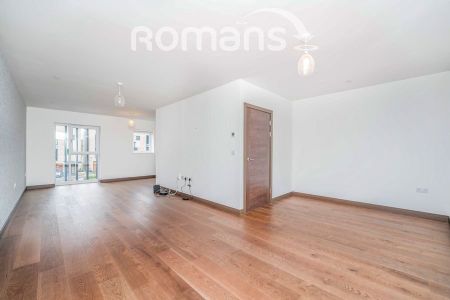 Noel Coward Avenue, Denham, Uxbridge, UB9 - Photo 2