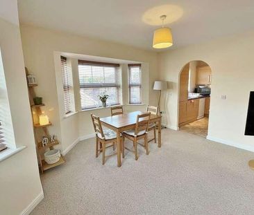 Lucas Close, Maidenbower, Crawley, West Sussex, RH10 - Photo 5