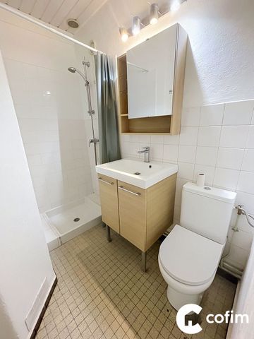 Location Appartement 3 pièces 75m² OLORON STE MARIE 64400 - Photo 5