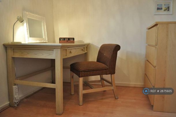 2 bedroom maisonette to rent - Photo 1