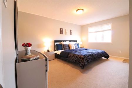 For Lease - 14 Mccartney Avenue, Whitby, Ontario - Photo 2