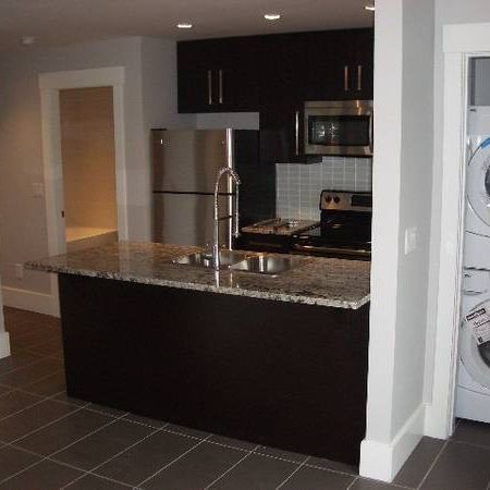 ****Stunning Above Ground 1 bedroom town home style suite new home**** - Photo 1