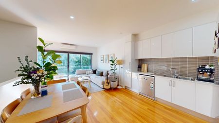 Easy Living with a Leafy Outlook - Photo 3