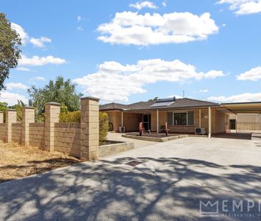 Family Home Ideal Location! - Photo 5