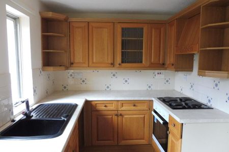 3 bedroom property to rent - Photo 2