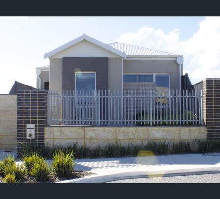 9 Fuchsia Street, Carramar, WA 6031 - Photo 1