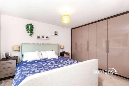 Eskdale Gardens, Maidenhead, Berkshire, SL6 - Photo 4