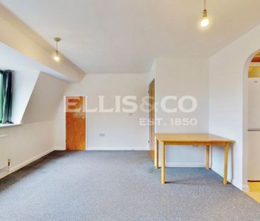 William Perkin Court, UB6, Greenford - Photo 4
