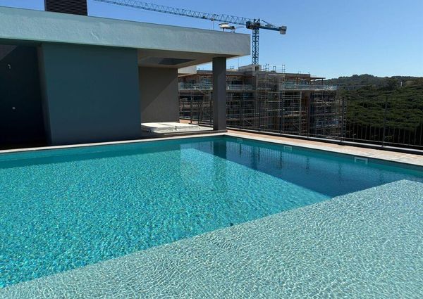 3 Bedroom Apartment with swimming pool, Miraflores, Oeiras