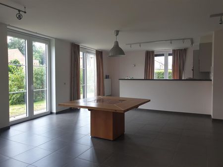 gelijkvloers appartement met 2 slaapkamers en garage - Foto 5