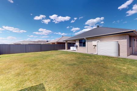 48 Niven Parade, Rutherford NSW 2320 - Photo 3