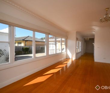 Large Family home in a prime location - Photo 3