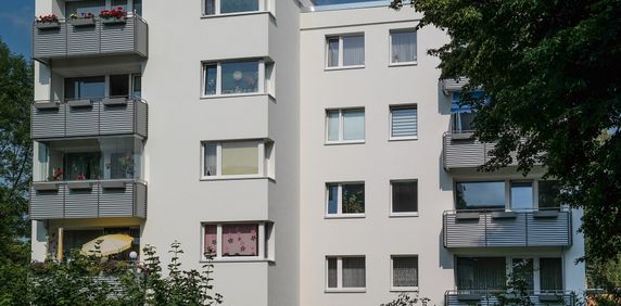 Offenes Wohnen, stilvolles Bad und Blick ins Grüne – jetzt entdecken! - Photo 2