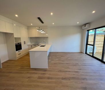 Elegant Four Bedroom | Mt Wellington - Photo 4