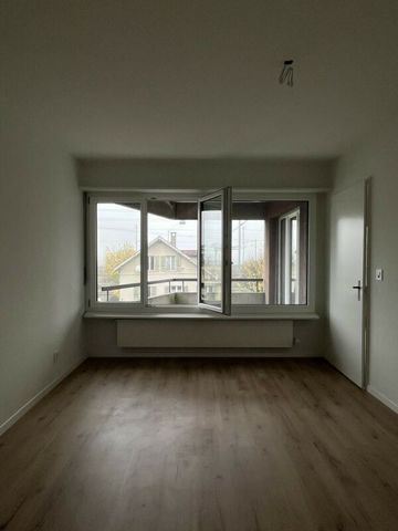 Un 2.5pcs à louer à Bienne / Ein 2.5 ZWG zu vermieten in Biel - Photo 3