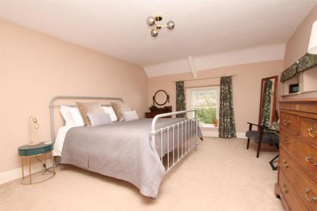 3 bedroom apartment to rent - Photo 4