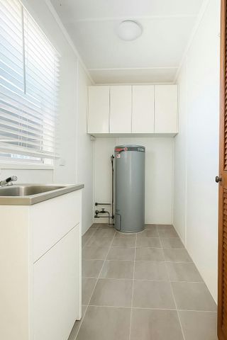 Freshly Painted - New Kitchen - Photo 2