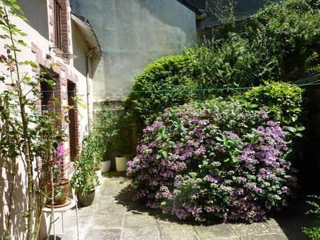 A 10 mn des Ecoles et Universités. - Photo 2