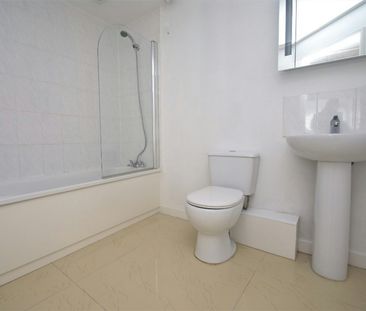 Flat to rent on - Photo 4