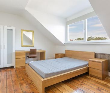 3 bedroom flat to rent - Photo 1