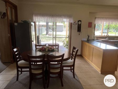 UNIQUE PROPERTY! - Photo 3