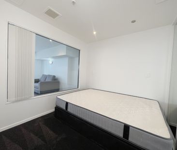 Cozy one bedroom Hobson St apartment - Photo 2