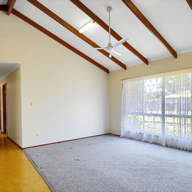 Convenient Living in the Heart of Urangan - Photo 1