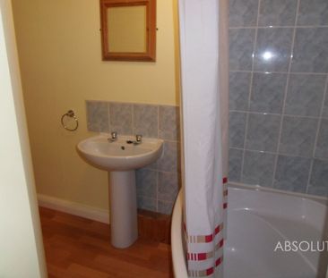 2 bed flat to rent in Braddons Hill Road West, The Old Boarding Hou... - Photo 4