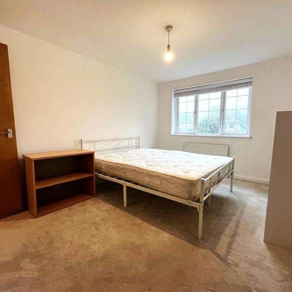 Fairfield Road, Uxbridge, UB8 - Photo 1