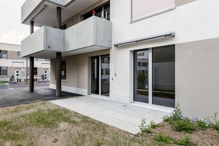 Modern apartment with seating area near Stettbach train station - Photo 4