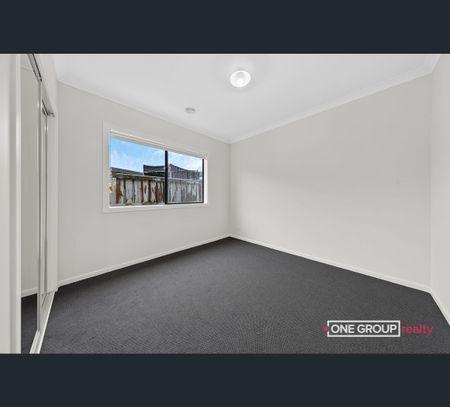 330 Mandalay Circuit, Beveridge, Vic 3753 - Photo 2
