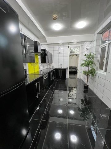 Room in a Shared House, Rusholme, M14 - Photo 2