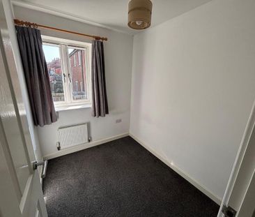 3 bedroom end of terrace house to rent - Photo 5