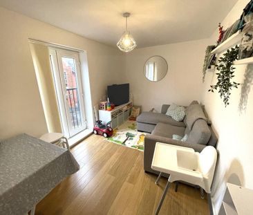 2 bedroom flat to rent - Photo 1