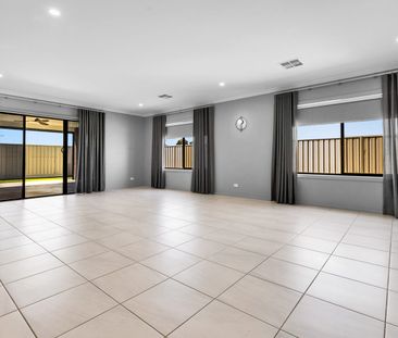 Impressive Four Bedroom with Shed! - Photo 5