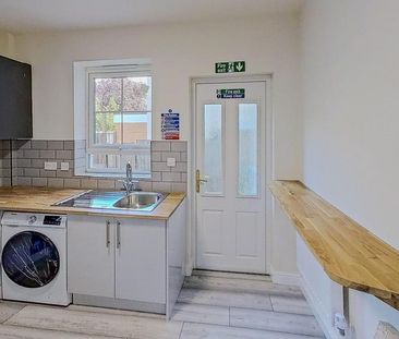 1 bedroom house of multiple occupation to rent - Photo 3