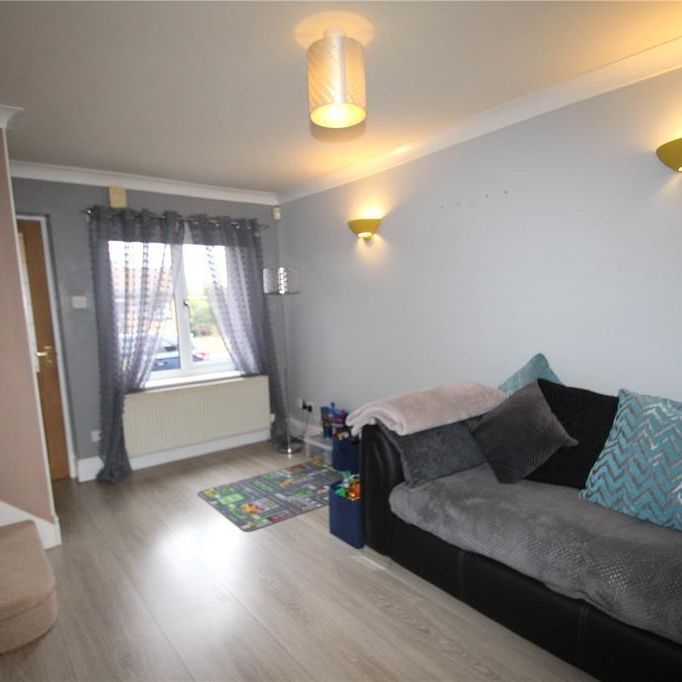 2 bedroom terraced house to rent - Photo 1