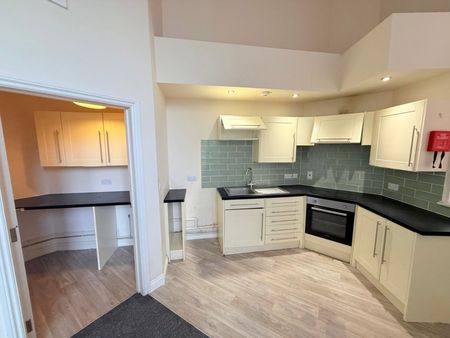 Sherborne Road, Yeovil, Somerset - Photo 3
