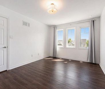 For Lease - 2427 Nutgrove Avenue, Barrhaven, Ontario - Photo 2