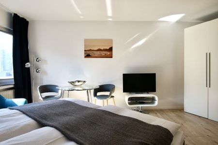 Mitten in der City - Apartment mit Balkon Nähe Barbarossaplatz - Photo 3