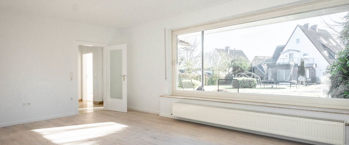 Schick renovierter Bungalow mit Terrasse, Garten und Keller im schönen Theesen - Photo 1