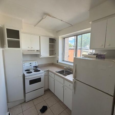 1 CH - 1 SDB - Québec - $849 /mo - Photo 3