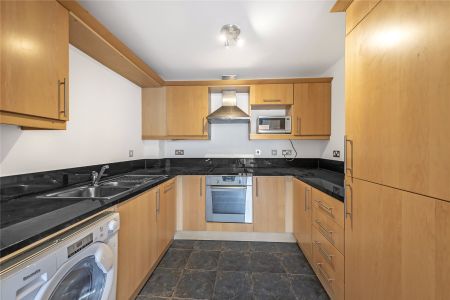 Turner House, Cassilis Road, London, E14 flat to rent - Photo 5