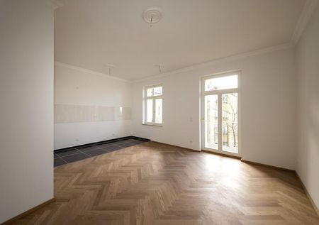 Hochwertig sanierter Altbau mit Fußbodenheizung und Parkett ! - Foto 3