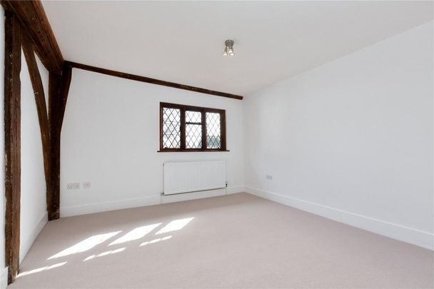 2 bedroom end of terrace house to rent - Photo 1