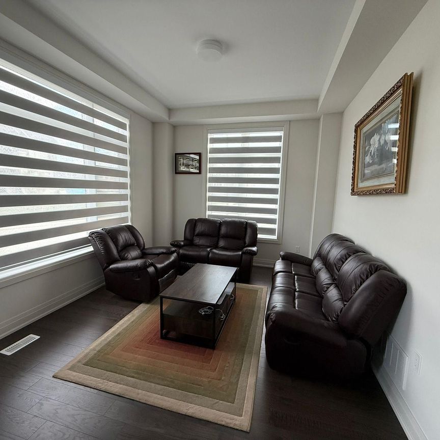 For Lease - 22 Mahogany Trail, Adjala-Tosorontio, Ontario - Photo 1